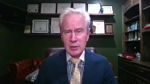Dr. McCullough calls to stop the COVID-19 vaccines.