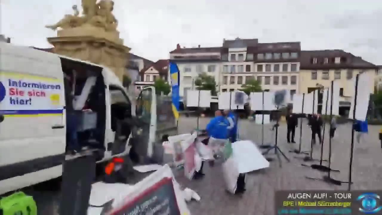 The Cop got stabbed for detaining an innocent over a criminal