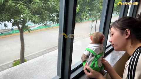 Super cute baby welcome dad after many days