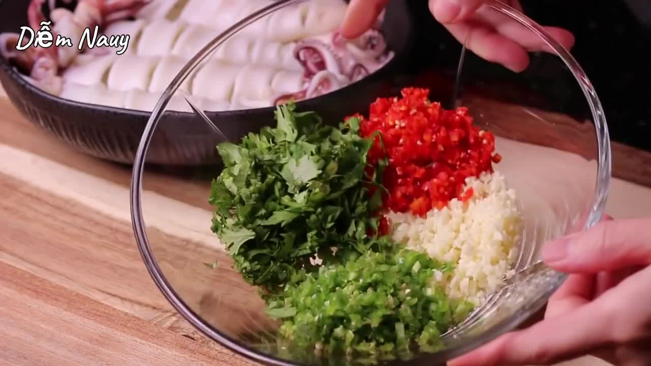 Mực Hấp Chua Ngọt Kiểu Thái - Món Khai Vị - Siêu Nhanh - Siêu Ngon 😋