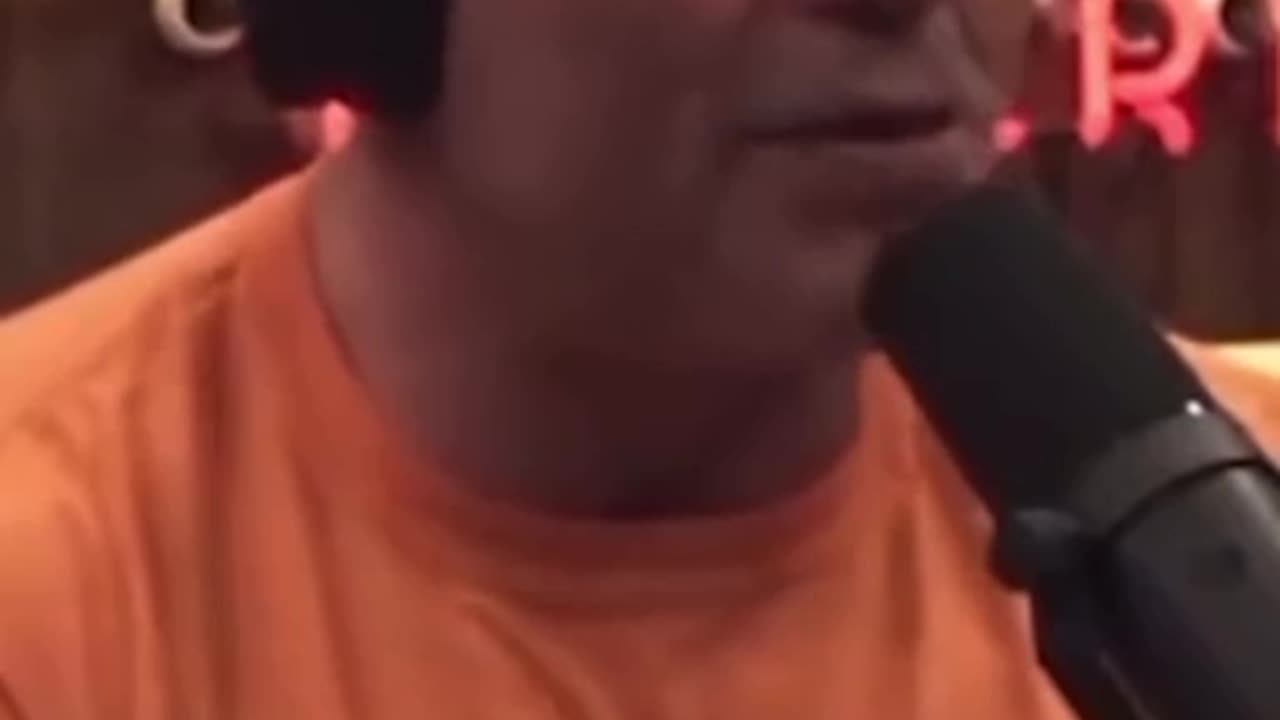 Joe Rogan "I'd vote for Trump....you can't have those people at a Ben & Jerry's.