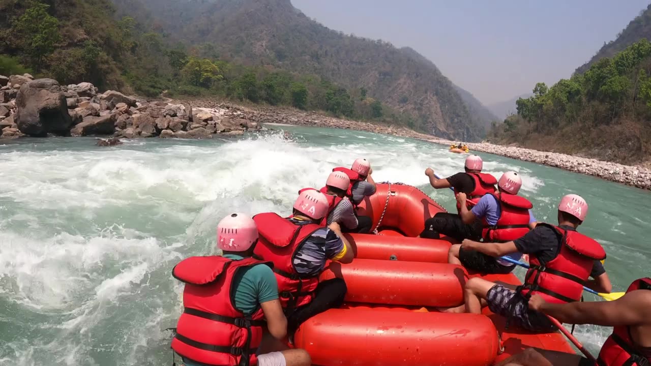 Dangerous rafting