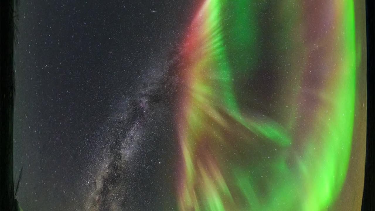 Milky Way Auroral Flower