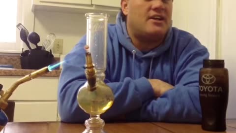 ShoeNice22 tries dabs