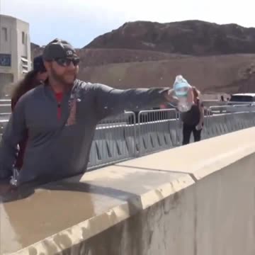 Have you ever seen what happens if you pour water over the Hoover Dam?