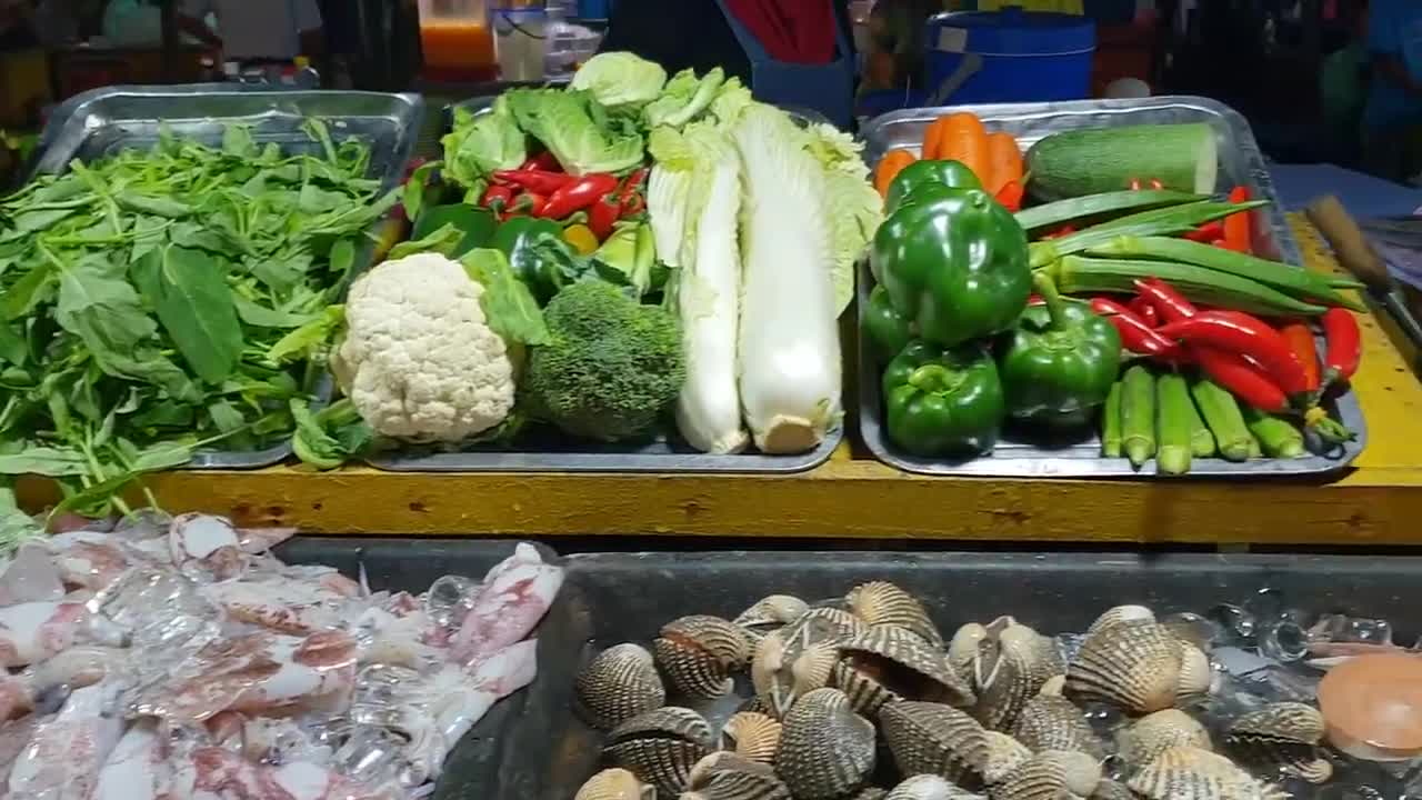 King Size Lobsters - Seafood Exotic di Filipino Market, Sabah !