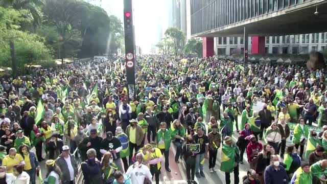 Brazilians call for paper ballots in 2022 election