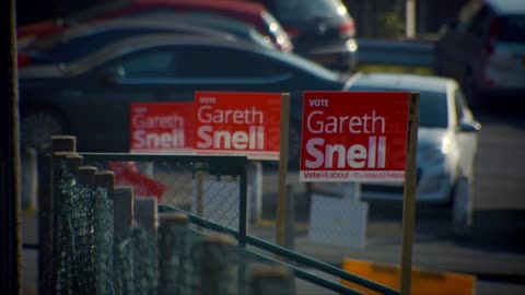 Brexit significa Brexit DOCUMENTARIO SUL REFERENDUM INGLESE ed Il voto inaspettato della Gran Bretagna di lasciare l'Unione Europea il 23 giugno 2016.La Gran Bretagna ha lasciato definitivamente l'UE il 1 ° gennaio 2021,4anni dopo il referendum