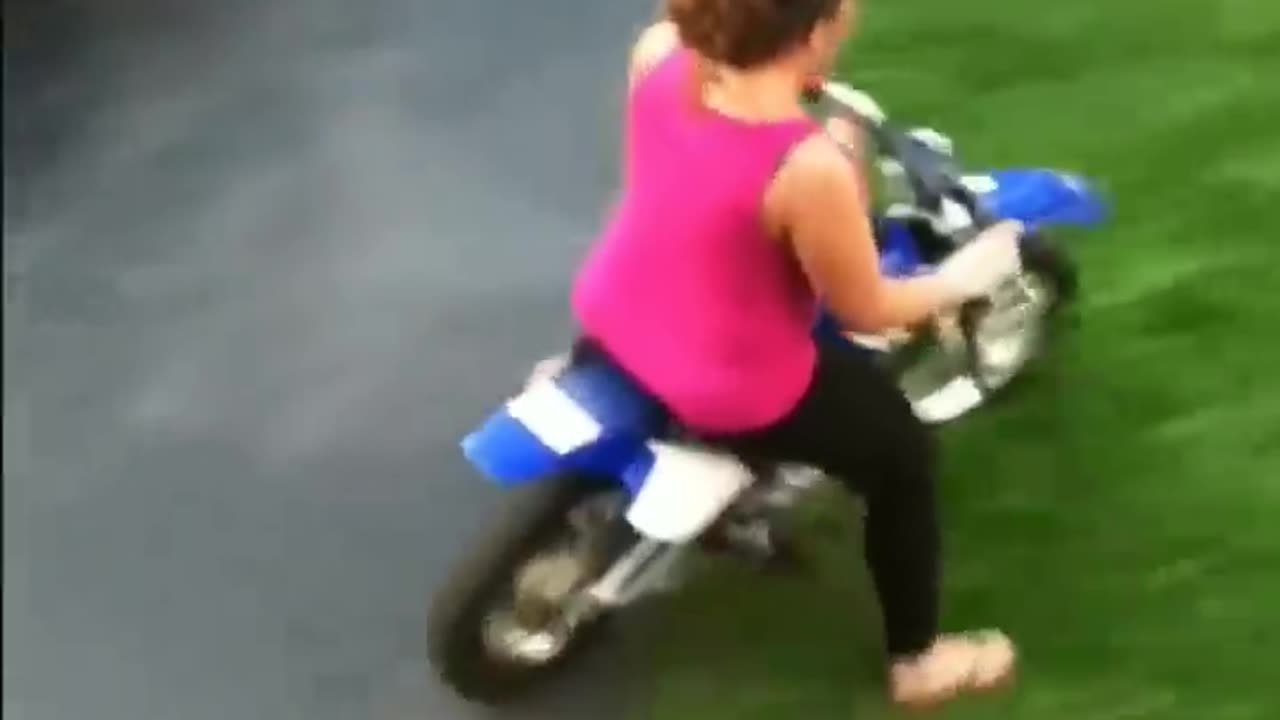 What's a video full funny 🤣😅🤣😅