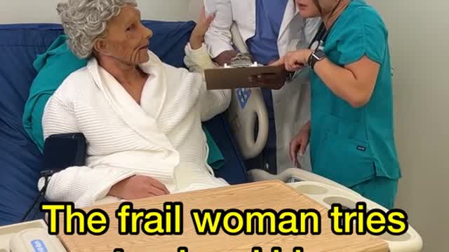 Nurse helps to surprise elderly patient 😳