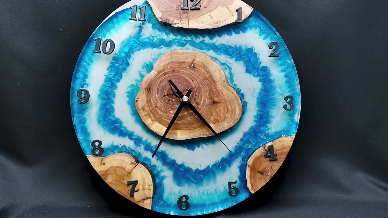 How to make a DIY Wall Clock / Clock made of epoxy resin