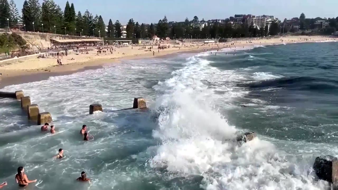 Australia cyclone: Flooding and crocodile sightings