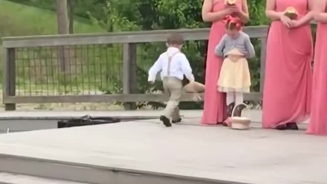 Kids add some comedy to a wedding! - Ring Bearer Fails