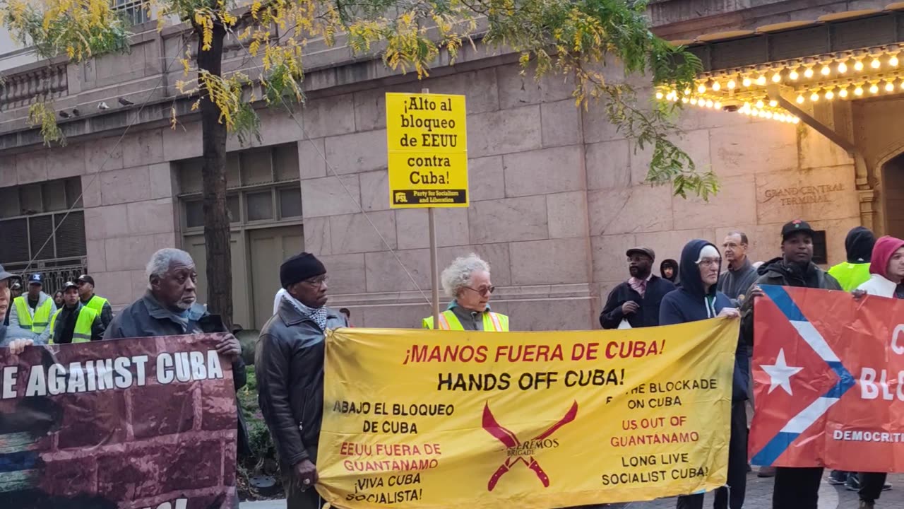 Manifestación: "DEJEN VIVIR A CUBA". Terminen con el bloqueo.