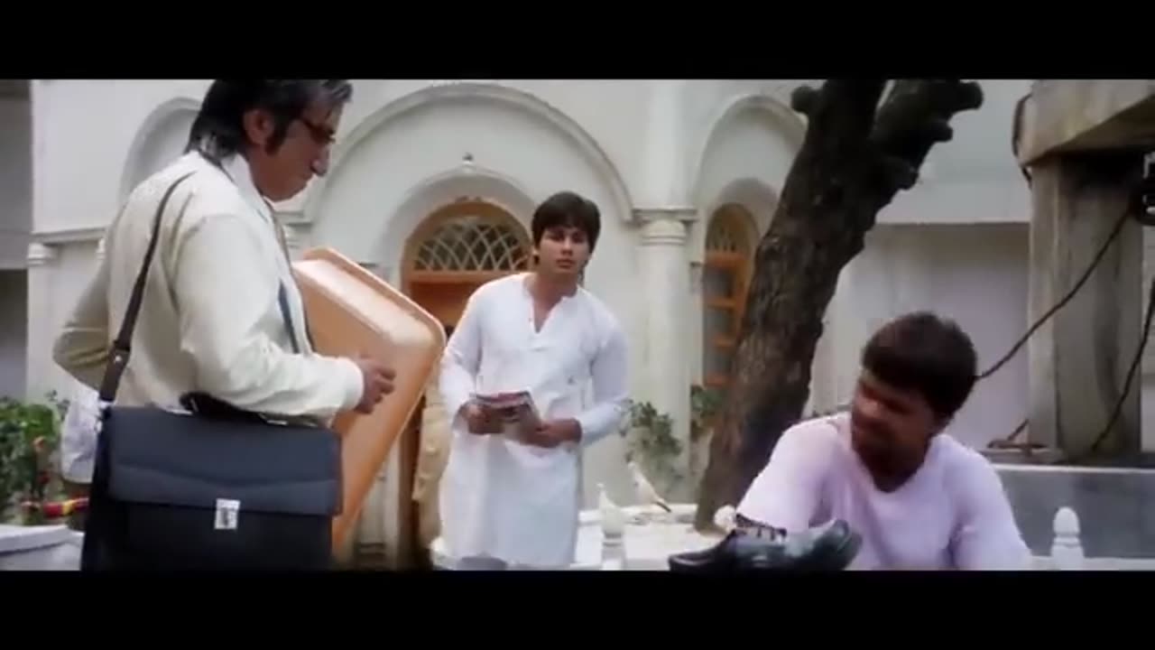 Comedy video in fan