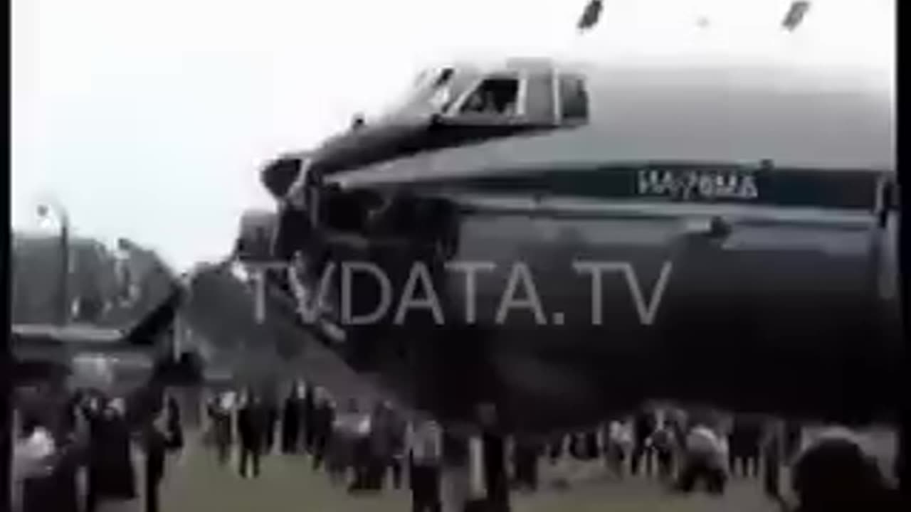 Incredible Footage from an Air Show Crash 21 Years Ago