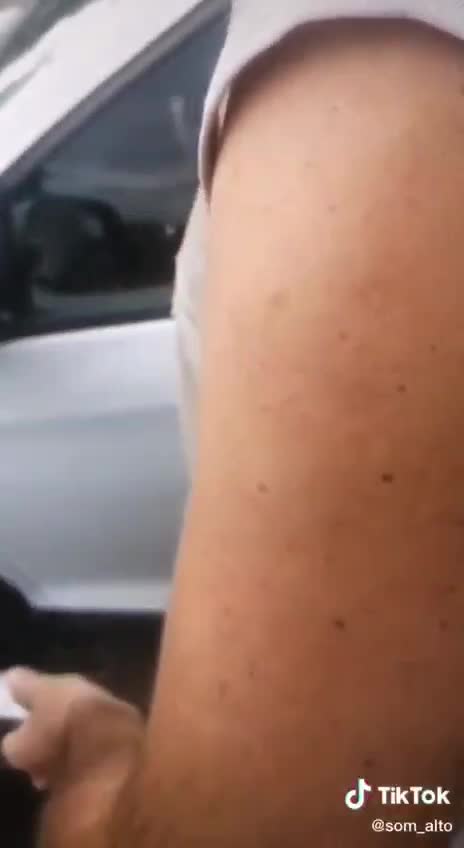 打疫苗有磁性絕對不是摩擦力的證據