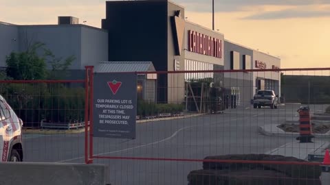 Canadian Tire in Niagara Falls FENCES OFF parking lot to prevent F*CK TRUDEAU tailgate party