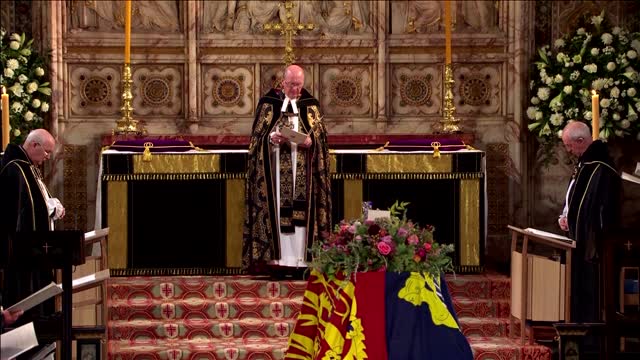 Queen's committal service takes place in Windsor ahead of burial