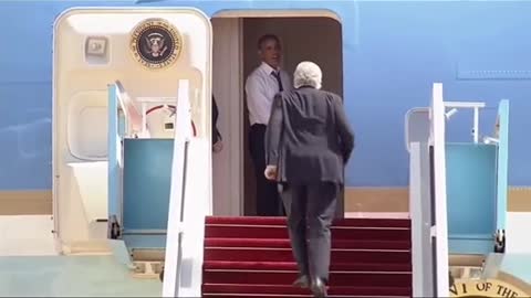 Obama * Yells* at Bill Clinton to Get on Air Force One