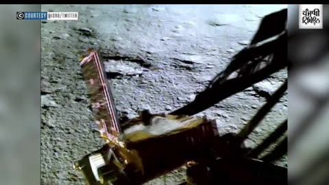 ISRO shares video of Pragyan rover ramping down Vikram Lander onto the moon✌️