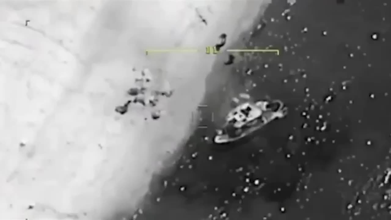 Bayraktar TB2 destroyed Russian patrol boat with 6 soldiers