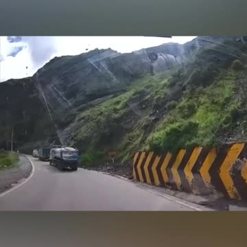 A big stone Hits a Lorry in Peru