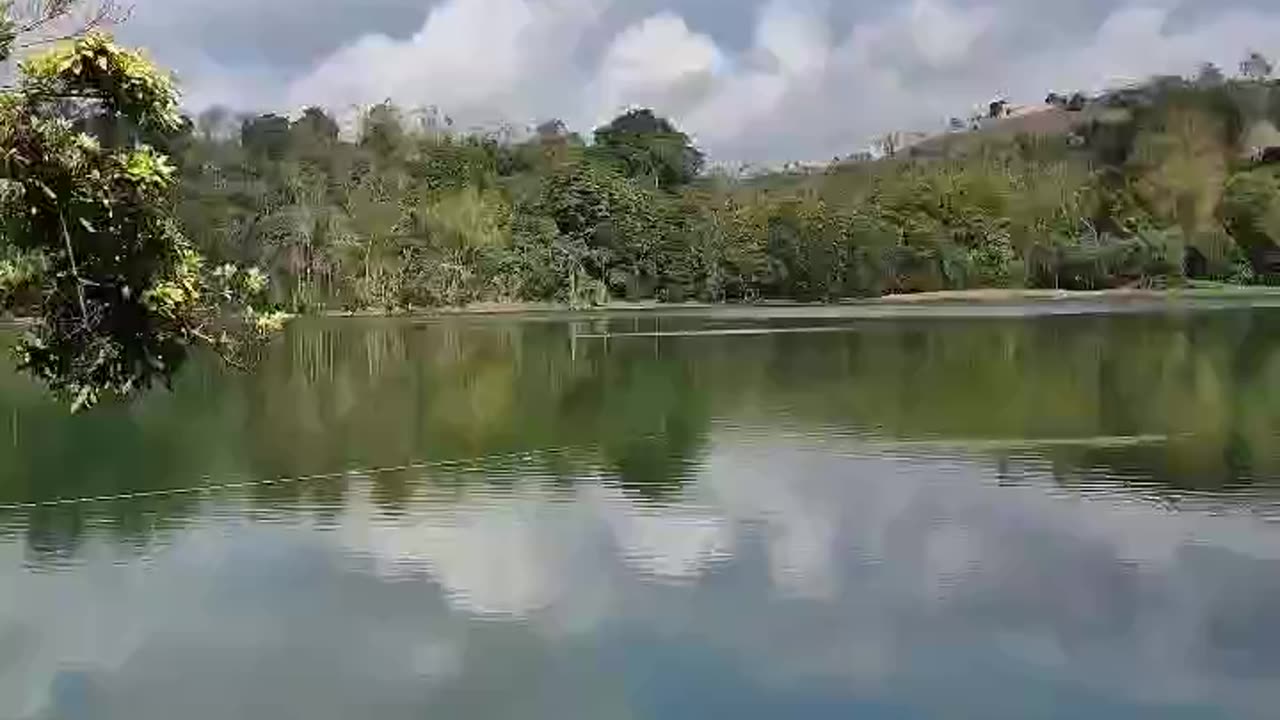 Lost in the beautiful serene moments at Lake Apo 💙🌿 Barangay Guinoyoran Valencia City, Bukidnon.