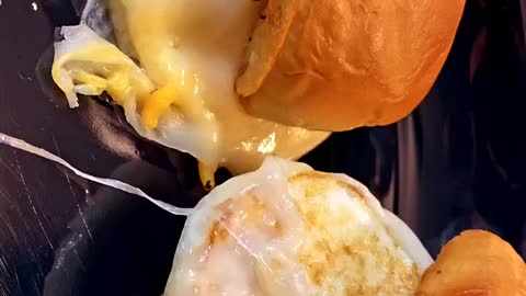 Egg bacon cheese slider