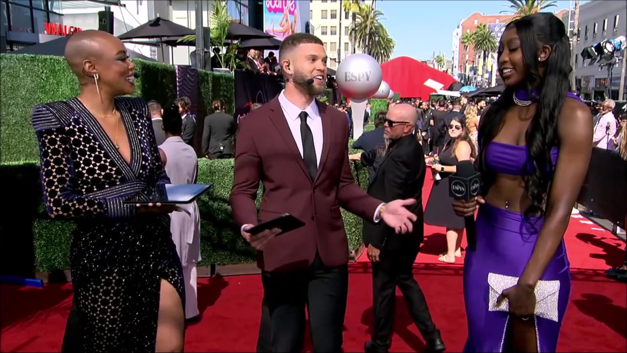 2023 ESPYS: Flau'jae Johnson Of NCAAW Champions LSU Tigers Arrives For Interview On The Red Carpet