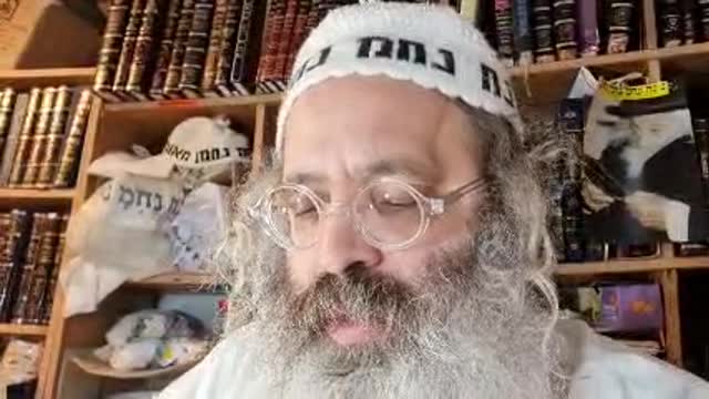 וכמה תפיסת יד אמר רב נחמן למחצה לשליש ולרביע אבל בבציר לא אביי אמר אפילו - שיר נ נח מסכת נדרים דף מו