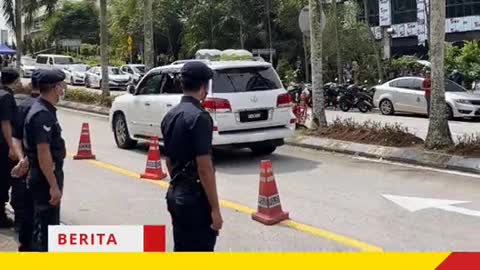 Zahid dan Tok Mat selesai menghadapAgong di Istana Negara