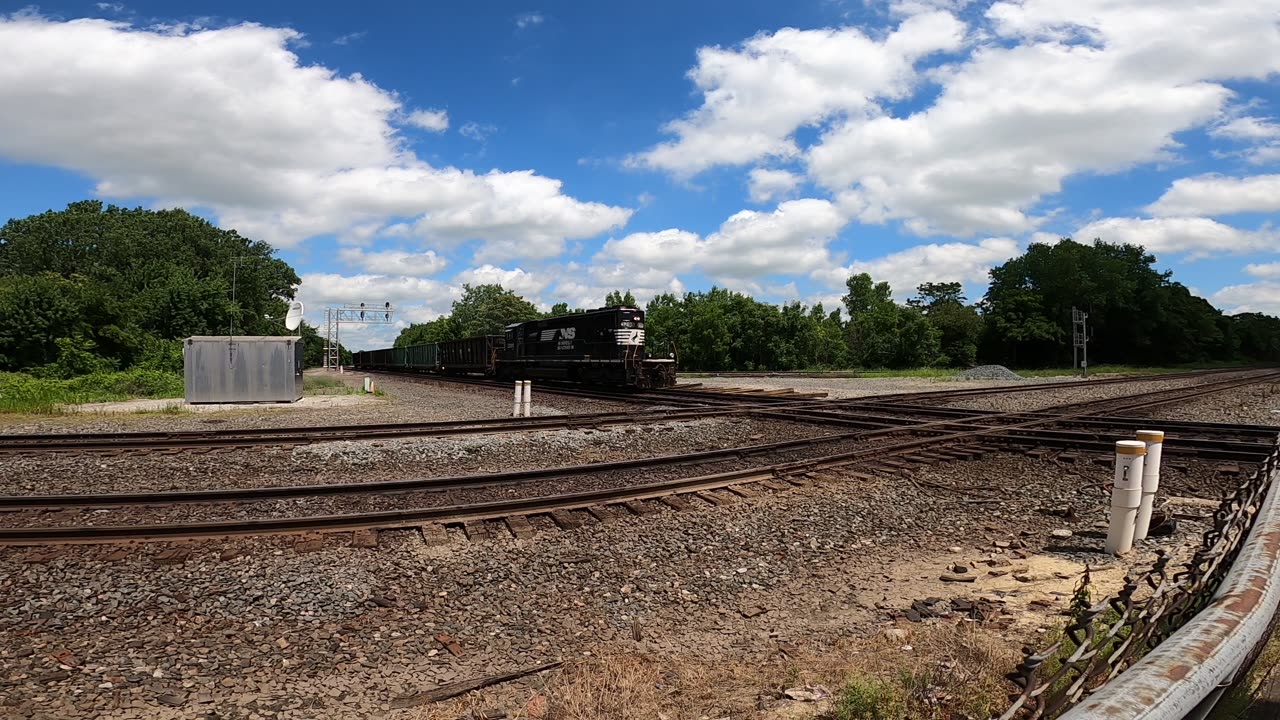 Union Station Marion OH NS local gondola cars