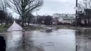 Ukrainian soldiers seen taking up position in Mariupol