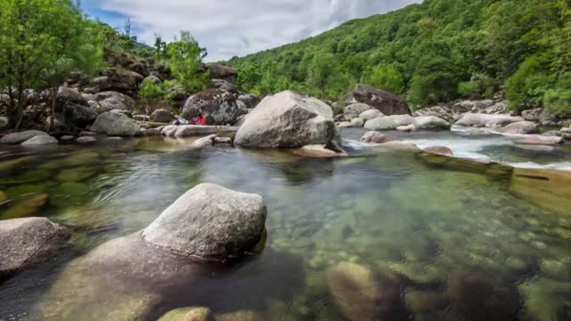 Gorgeous timelapse showing the beauty of nature