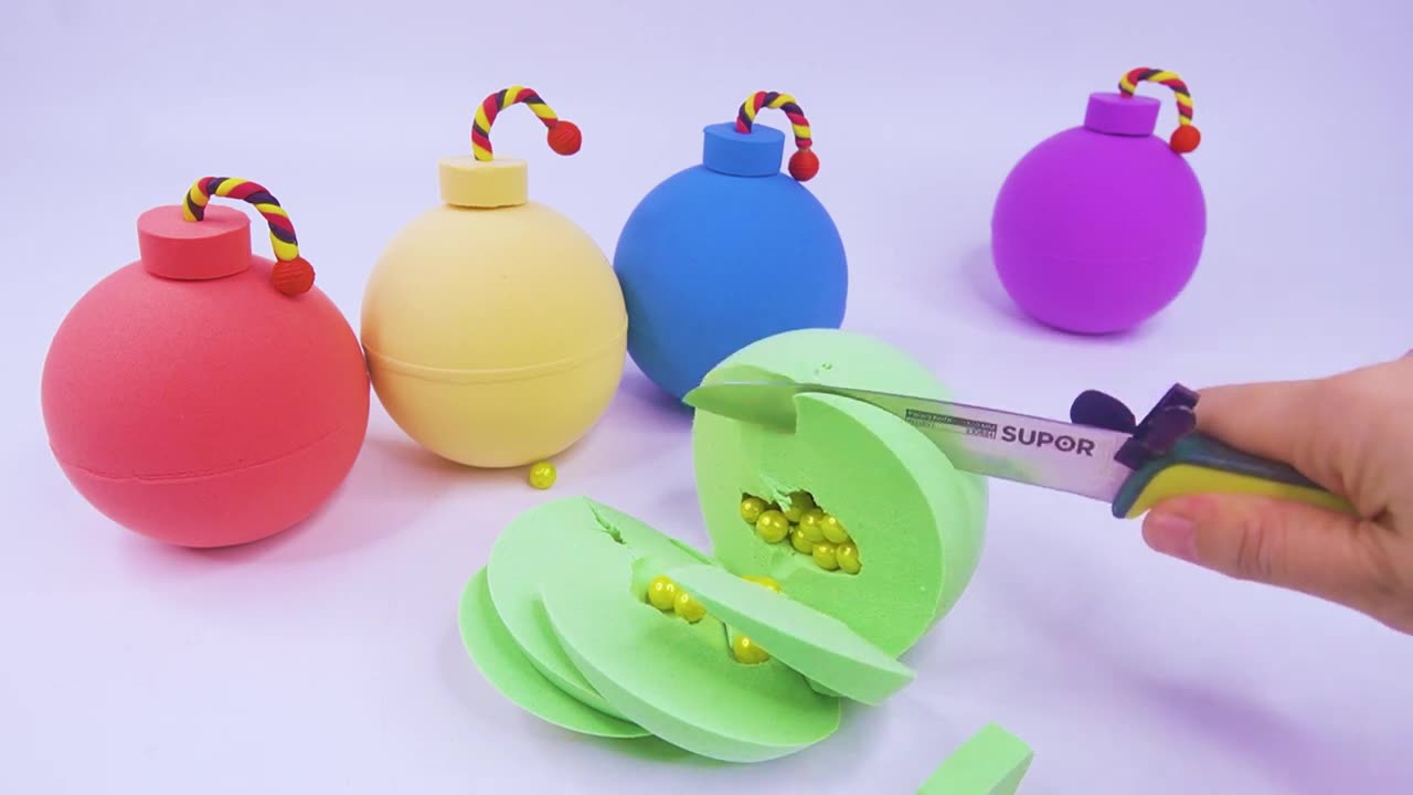 Satisfying Video l How to Make Kinetic Sand Rainbow Bomb Cutting