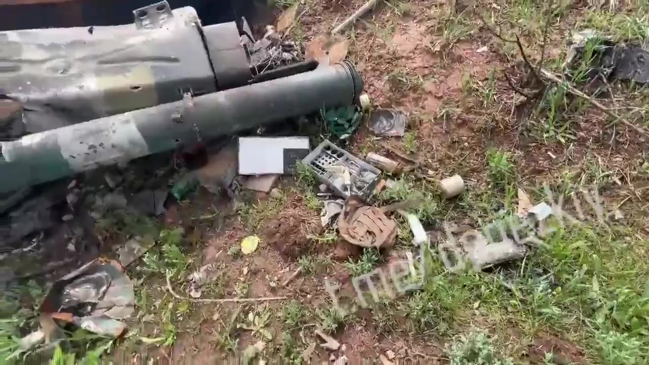 The destroyed Ukrainian T-64