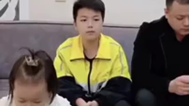 The smartest girl in Chinese and funny pranks