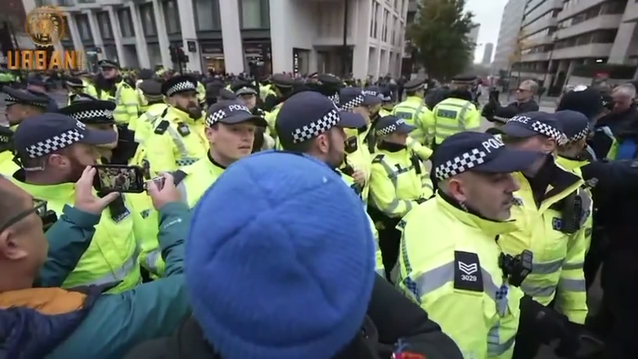 full video of Tommy Robinson and metpolice lying as always