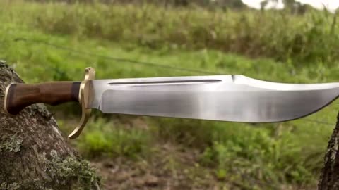 Fabricación de cuchillo Bowie a partir de una ballesta de camión