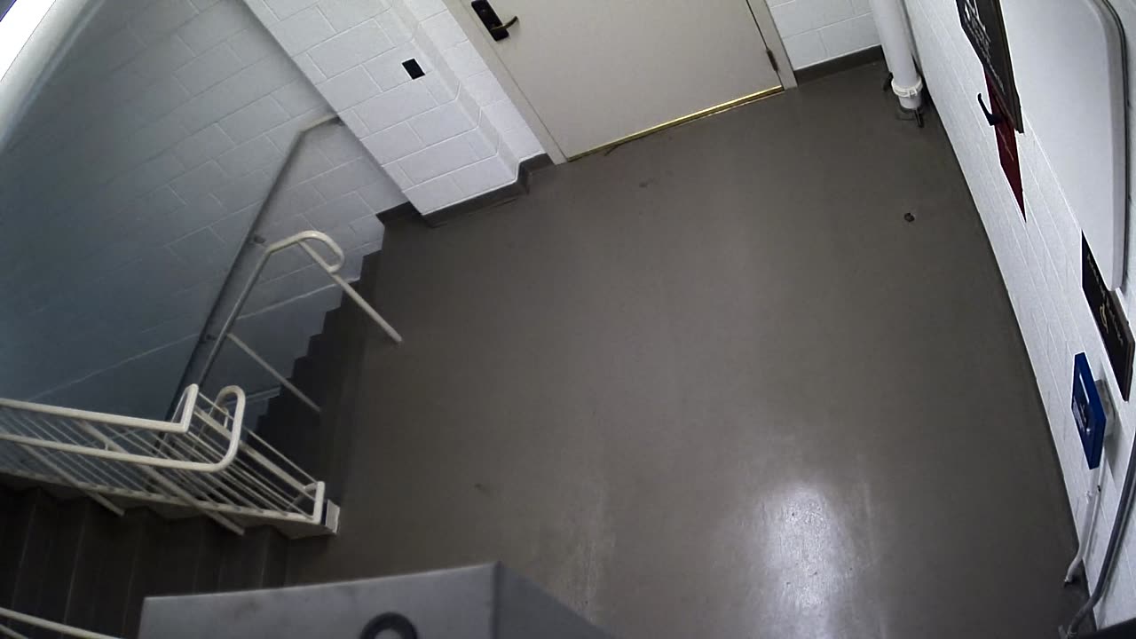 7041CVCLLStair6_2021-01-06_11h59min49s253ms.mp4