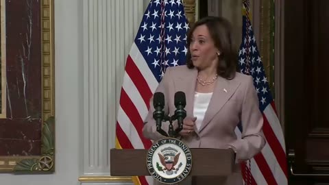 Kamala Harris: "We weren't really anything special! Hahaha."