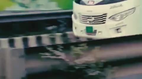 Vairal Hino1j AC Binimoy Bus