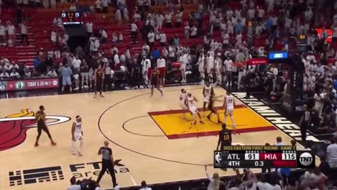 Trae Young Gonna Cry In The Locker Room After He Played Like A High-Schooler !