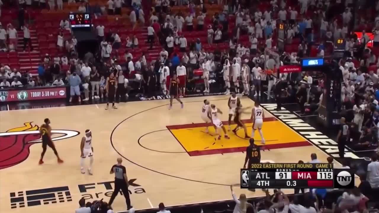 Trae Young Gonna Cry In The Locker Room After He Played Like A High-Schooler !