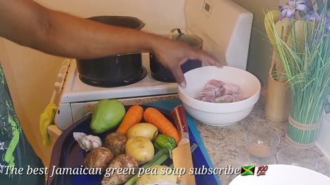 The best Jamaican green pea soup🙏🙏🙏 subscribe https://youtube.com/@jamrockmediatv