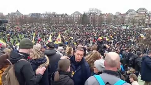 A sea of people in Amsterdam against c0vid passports and mandates, what a beautiful sight 🙏🏻