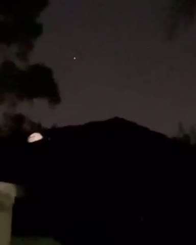 UFO’s CHARIOTS OF GOD ANGELS HOVERING🕎Isaiah 66;15-18 "YAHAWASHI & THE ANGELS WILL COME WITH FIRE"