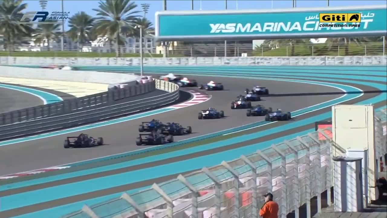 Formula Regional Asian Championship 2022. Race 3 Yas Marina Circuit. Start Huge Crash