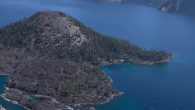 The deepest lake in the US, and one of the natural wonders of the world.